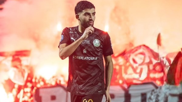 المغربي وليد بنبلة ينتظر فرصته الأولى للمشاركة مع طلائع الجيش
