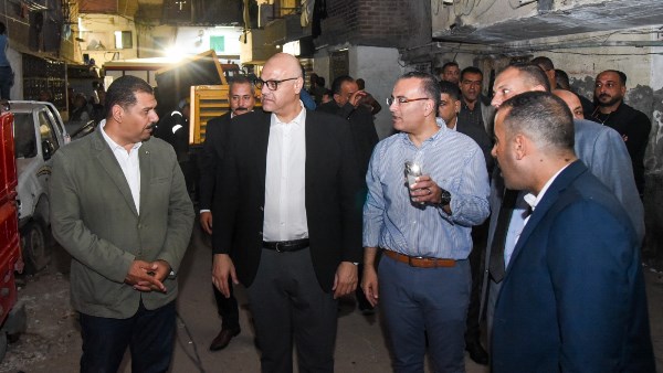 محافظ الإسكندرية: تقديم الرعاية الصحية للمصابين في العقار المنهار
