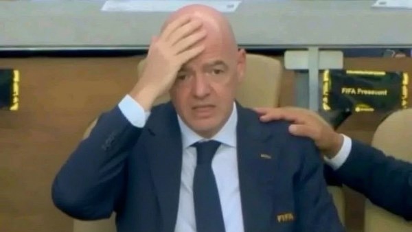 فضيحة تهز الفيفا.. من اللاعب الذي تستر عليه إنفانتينو في كأس العالم؟