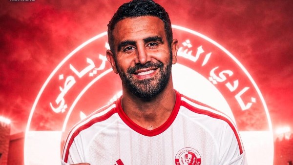 محرز يقترب من تجربة قطرية جديدة بعد رحيله عن الأهلي السعودي