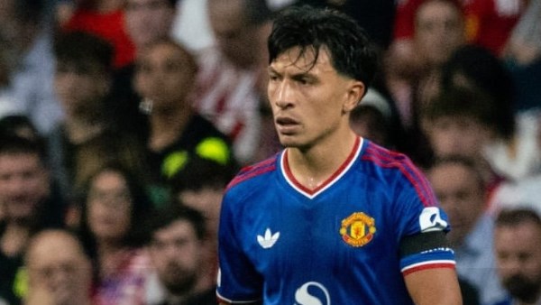 ليساندرو مارتينيز يفتح النار بعد خسارة مانشستر يونايتد أمام أتلتيكو مدريد