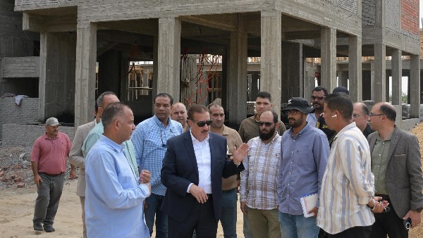 أبو ليمون يتفقد مشروع إنشاء 111 عمارة إسكان اجتماعي بمنطقة محمد مهران بالحي الإماراتي جنوب بورسعيد