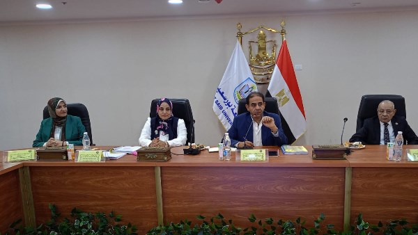 مجلس جامعة بورسعيد في اجتماعه الدوري: تطوير شامل للبنية الجامعية والتحول الرقمي والبحث العلمي.. صور