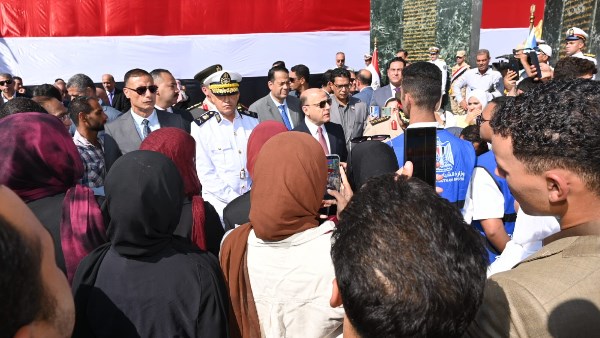 محافظ الغربية يعقد لقاءً مع شباب المحافظة ضمن مبادرة «بوعينا بنطور بلدنا» لترسيخ الوعي