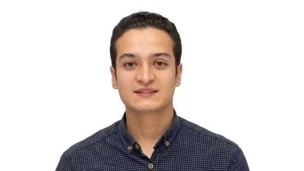 قرار عاجل من جهات التحقيق.. حجز الابن المتهم بإنهاء حياة والديه وعرض جثمانهما علي الطب الشرعي