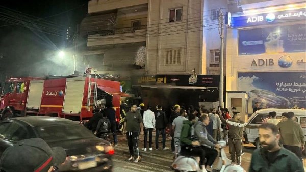 إخماد نيران حريق بمطعم ماكولات بشارع البحر بالمحلة إثر ماس كهربائي