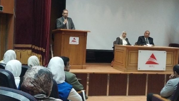 نائبة محافظ الشرقية تشهد فعاليات حملات التوعية بمخاطر الهجرة غير الشرعية بمكتبة مصر العامة بالزقازيق