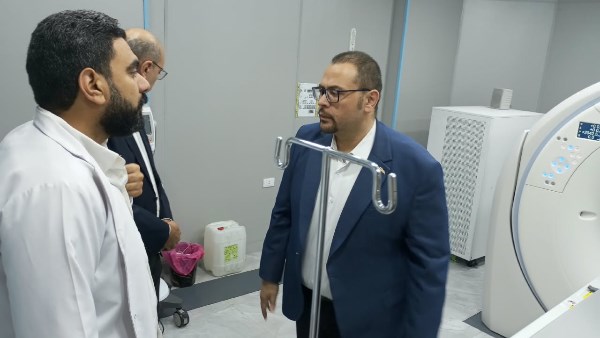 وكيل صحة الشرقية يتفقد مستشفى الزقازيق العام وقسم المركبات وجراج المديرية