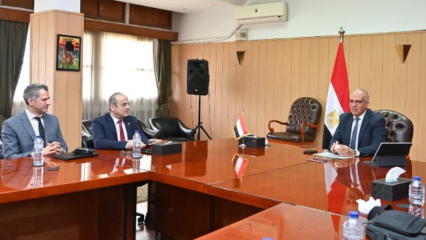 وزير الري يبحث مع «إيكاردا» مشروع تعزيز الأمن الغذائي في مصر
