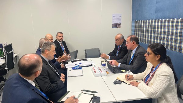 المالية تبحث تعزيز الشراكة مع ITFC لدعم التجارة وتأمين احتياجاتنا من الطاقة والغذاء