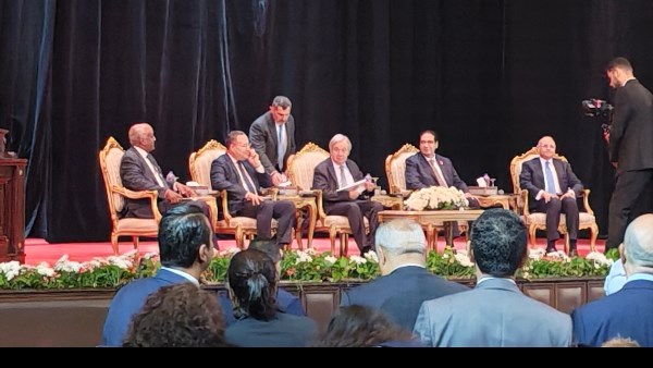 جامعة القاهرة ترحب بـ جوتيريش الأمين العام للأمم المتحدة ضيفا عزيزا في رحابها