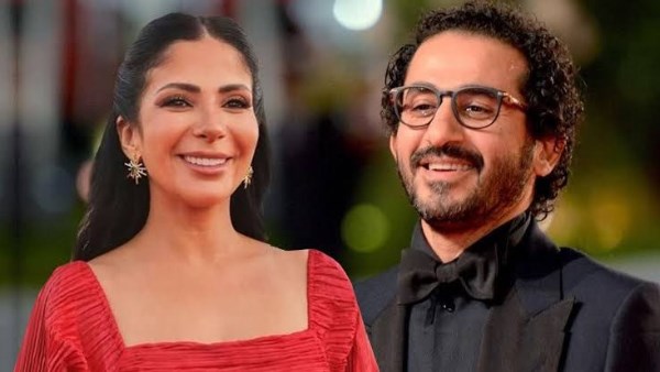 أحمد حلمي يمازح منى زكي بعد تكريمها في الجونة: «بيعي الكنبة يا منى»