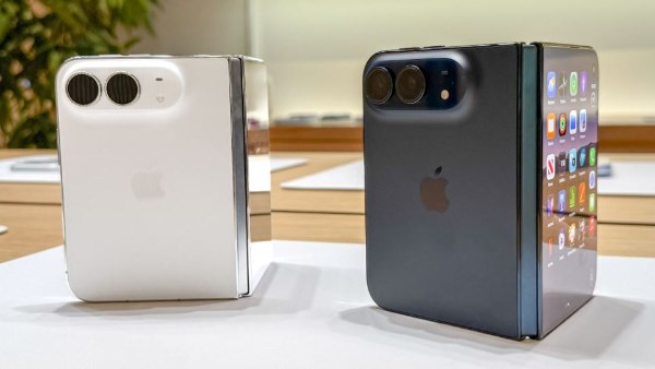 آيفون مطوي بـ2000 دولار.. 5 أسباب قد تجعلك تعيد التفكير قبل شراء iPhone Duo