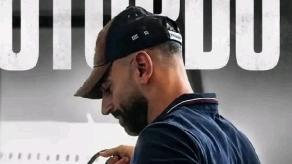 يغيب عن ودية جنوب إفريقيا.. محمد صلاح يصل تركيا للإنضمام إلى طرابزون