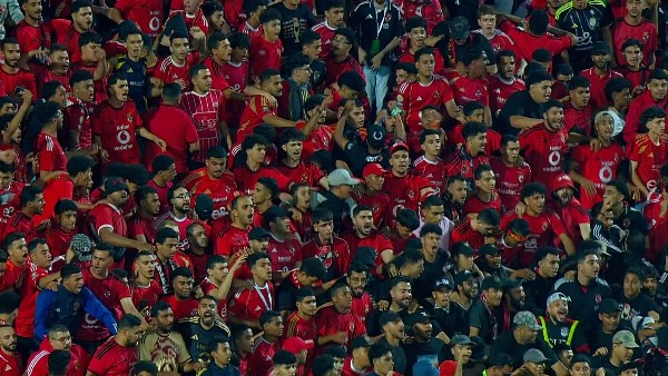 جمهور الأهلي والزمالك يهتفون لأبطال نصر أكتوبر في القمة 133
