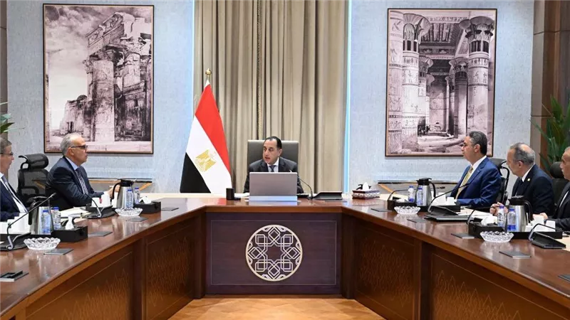 رئيس الوزراء يستعرض محاور جلسة “الأمن الغذائي والمائي: تحديات اليوم وضمانات المستقبل”