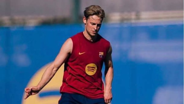 لاعب برشلونة يبدأ مرحلة جديدة في برنامجه التأهيلي