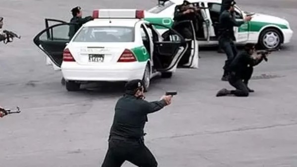 إيران.. اشتباكات بين القوات الأمنية ومسلحين في منطقة نصرت آباد