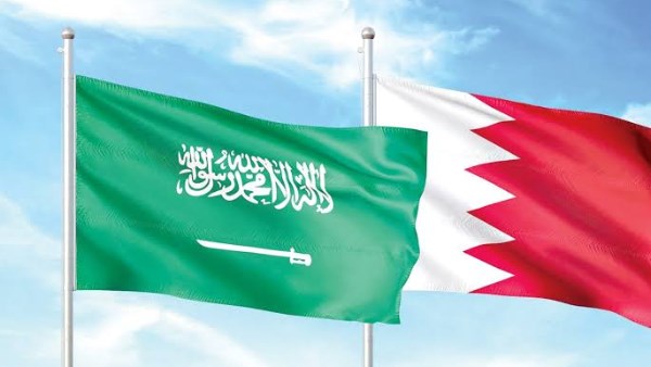 البحرين تعلن دعمها التام لكل ما تتخذه السعودية من إجراءات لصون سيادتها وأمنها