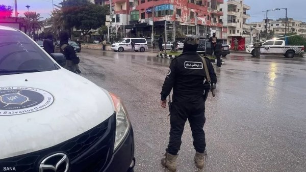 سوريا.. مقتل وإصابة عدد من قوى الأمن الداخلي خلال عملية ضد تنظيم داعش بمدينة رنكوس