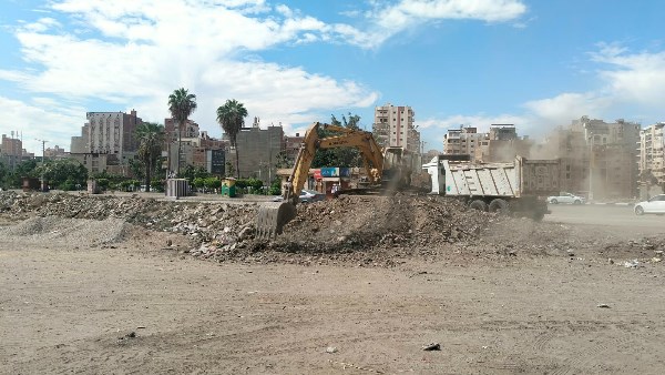 الدقهلية: رفع 240 طنًا من مخلفات الهدم والبناء بقطعة أرض فضاء بالمنصورة