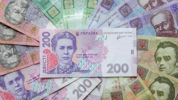 وصول الدين الخارجي لأوكرانيا إلى 5.7 ضعفاً منذ تولي زيلينسكي السلطة