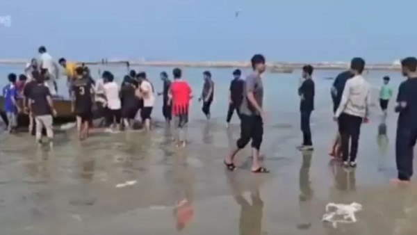 إصابة 3 صيادين في غارة لمسيّرة بإيران وسط اتهام لأمريكا..وهجوم مسلح على سيارة شرطة