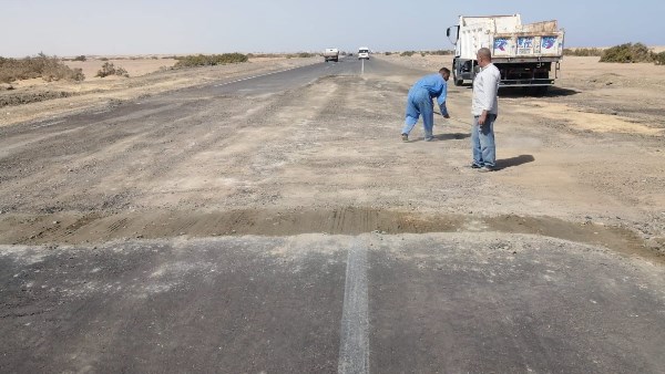 البحر الأحمر..هيئة الطرق تنهي إصلاح كسر بطريق رأس غارب – الزعفرانة