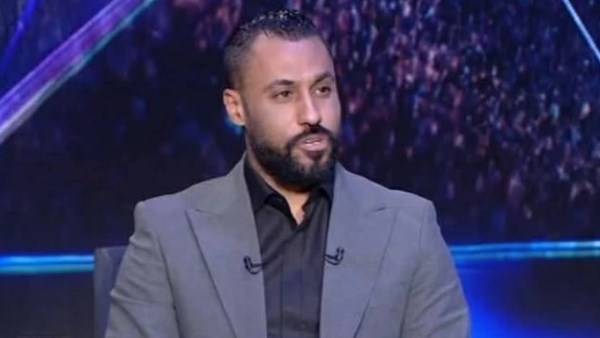 هو مش قرآن يعني.. حسام عاشور ينتقد تأخر تغييرات عموتة أمام القناة