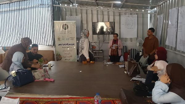 جهاز تنظيم إدارة المخلفات ينفذ برنامجا تدريبيا لشباب قرية “أبو صير” بالجيزة كرواد للوعي البيئي