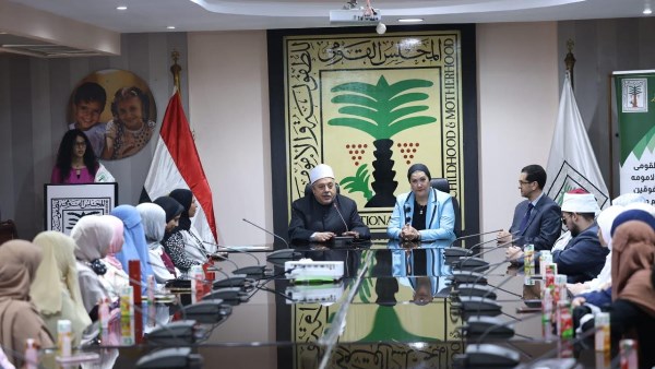 الأزهر والقومي للطفولة يكرمان أوائل الشهادة الثانوية الأزهرية