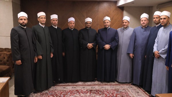 البحوث الإسلامية يطلق قافلة توعويَّة إلى الواحات البحريَّة