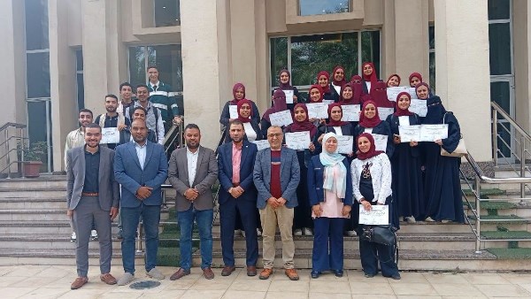 مرصد الأزهر ينظم دورة تدريبية حول التحيز المعرفي والتفكير النقدي لطلاب كلية التربية