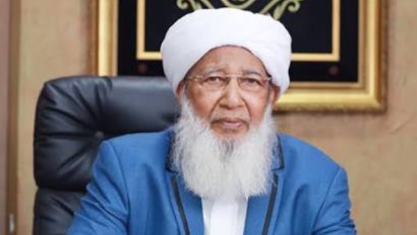 جامعة ينيبويا تمنح مفتي الديار الهندية الشيخ أبي بكر أحمد الدكتوراه الفخرية