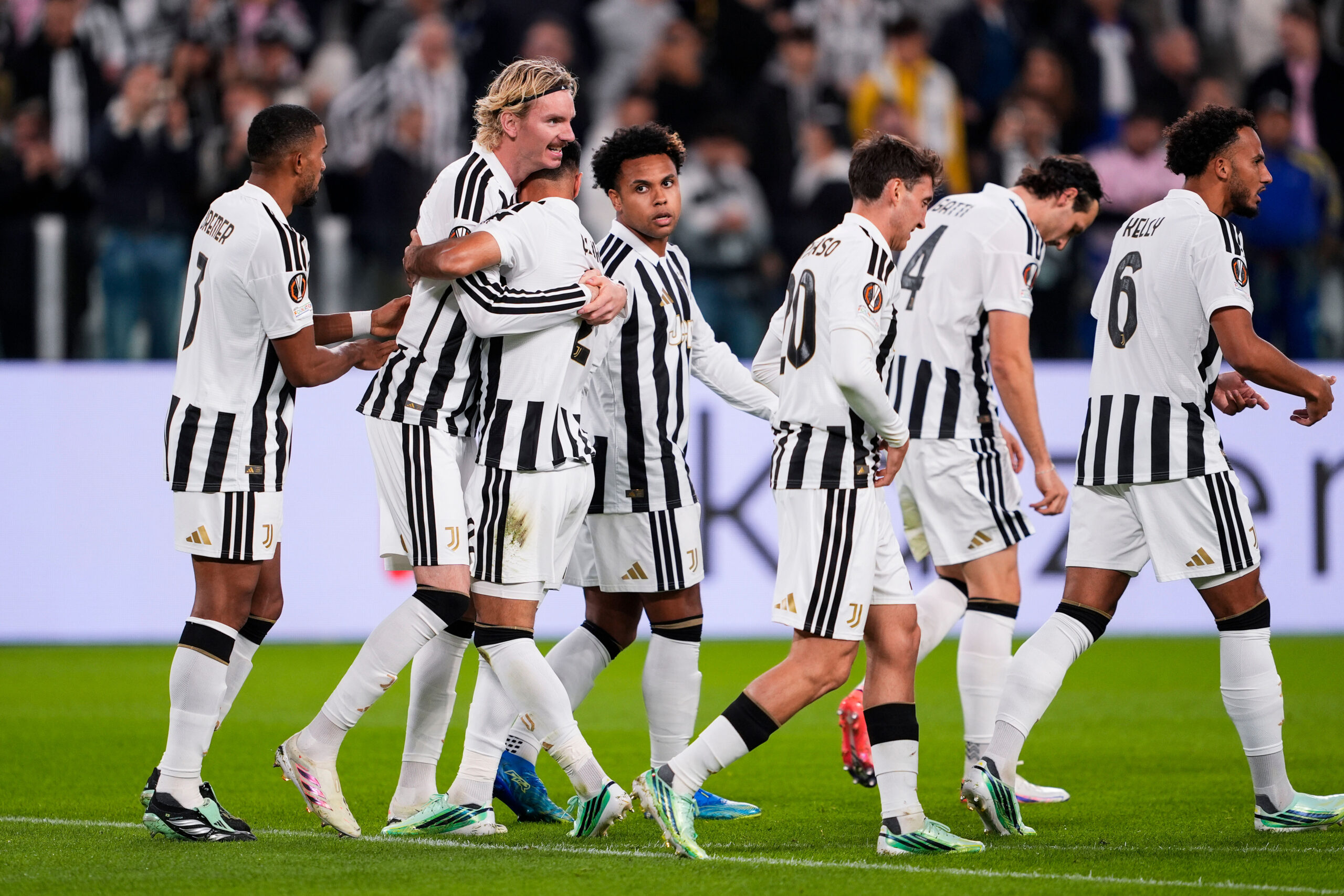 Juventus denied at the death, Sunderland make point in Poland in Europa League