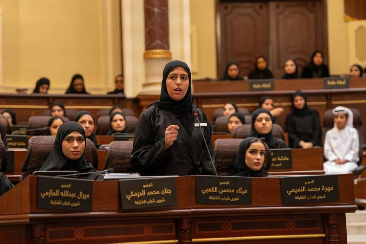«شورى أطفال وشباب الشارقة» يناقشان تحديات الأسرة في العصر الرقمي
