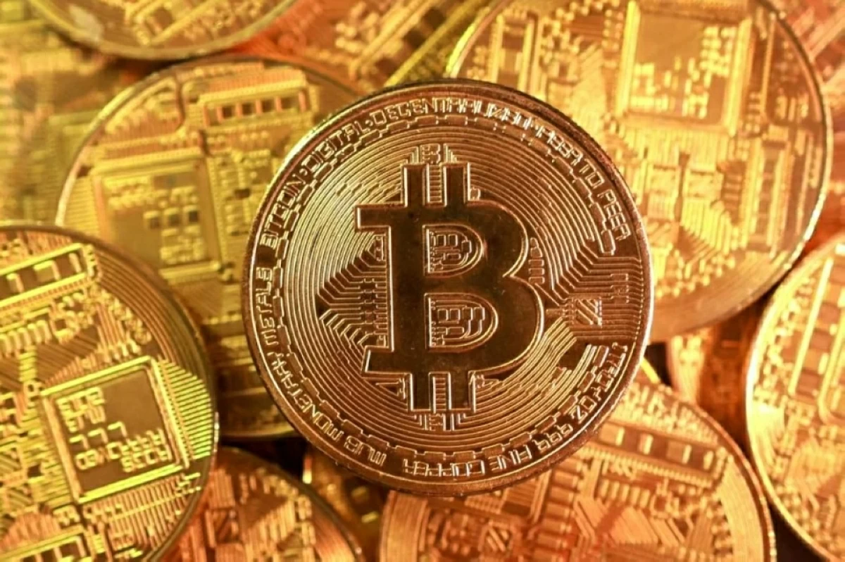 «بيتكوين» عند 84 ألف دولار