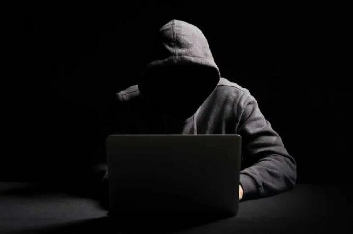 اعتقال مراهق تزعم قراصنة «كيل سيك» لتنفيذ ألف هجوم في أوروبا