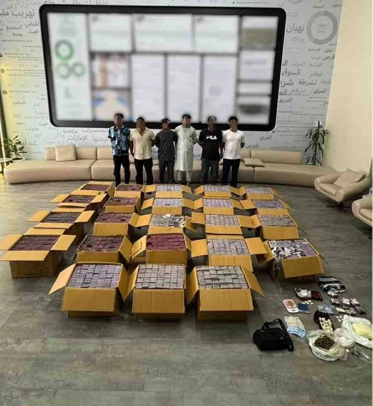دبي.. إحباط ترويج 2.323 طن أقراص مخدرة بـ 115مليون درهم