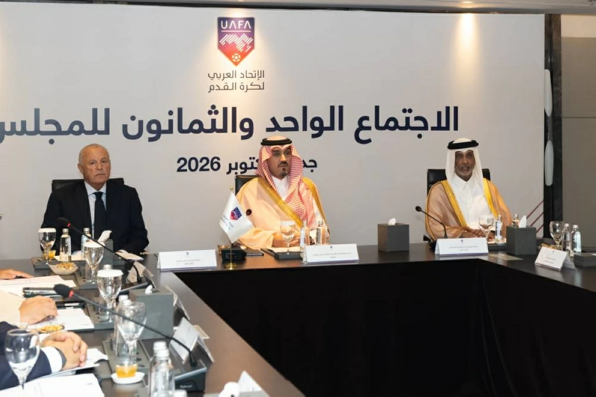 الاتحاد العربي يجدد دعمه لإنفانتينو ويشيد بجهوده لتطوير كرة القدم