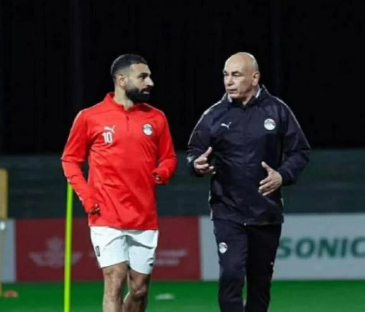 بلاغ للنائب العام واعتزال محمد صلاح.. ماذا يحدث داخل منتخب مصر؟