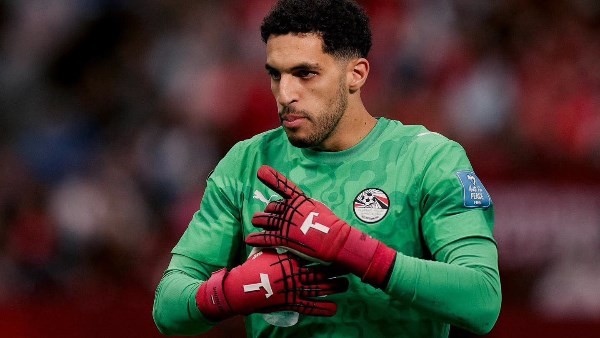 تذكر تعليمات الجوهري.. أحمد شوبير ينتقد حارس مرمى منتخب مصر