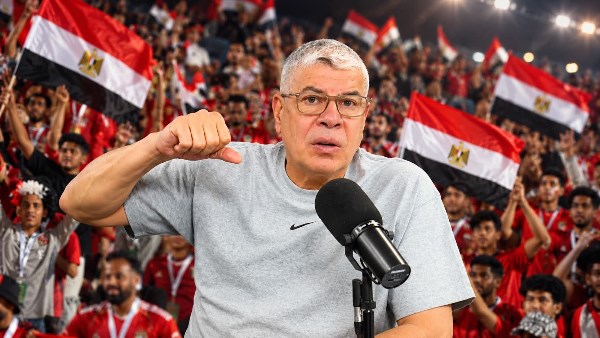 شوبير: «الحظ» سلاح الزمالك الأهم أمام الأهلي في «القمة».. والأحمر أفضل فنيًا