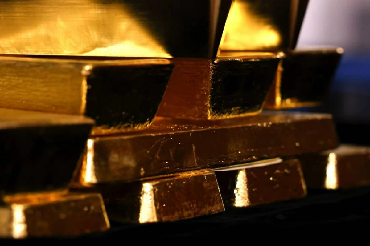 الذهب يبدأ الأسبوع فوق 4150 دولاراً للأونصة