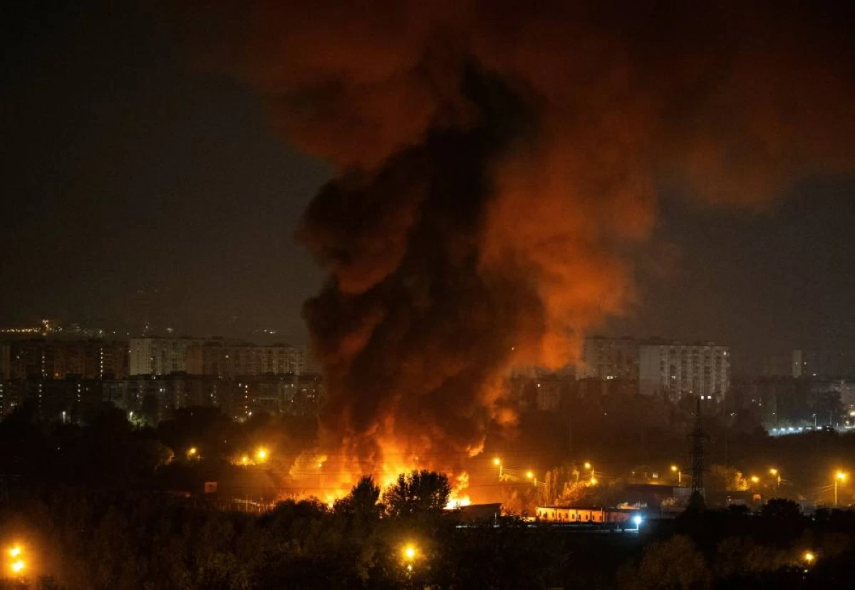 زيلينسكي: مقتل 11 في إحدى أكبر الهجمات الروسية على أوكرانيا