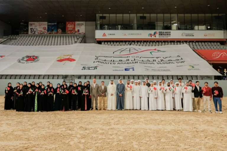 «إيه جيه سبران» يتوج بذهبية «كأس الإمارات العالمي لجمال الخيل العربية»