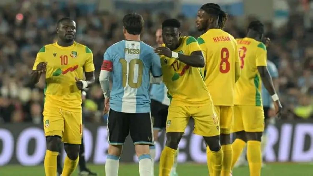 غضب في بنين بعد مباراة تكريم ميسي.. ماذا حدث؟