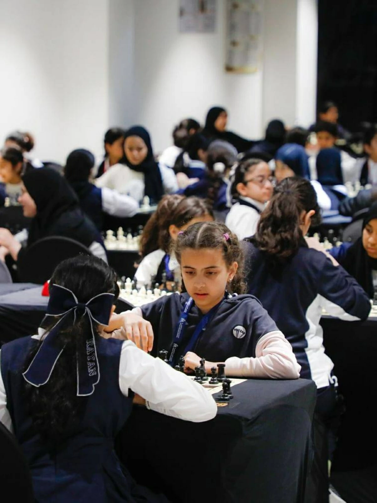80 طالباً يتنافسون في المرحلة الثانية من بطولة حمدة بنت تريم للشطرنج