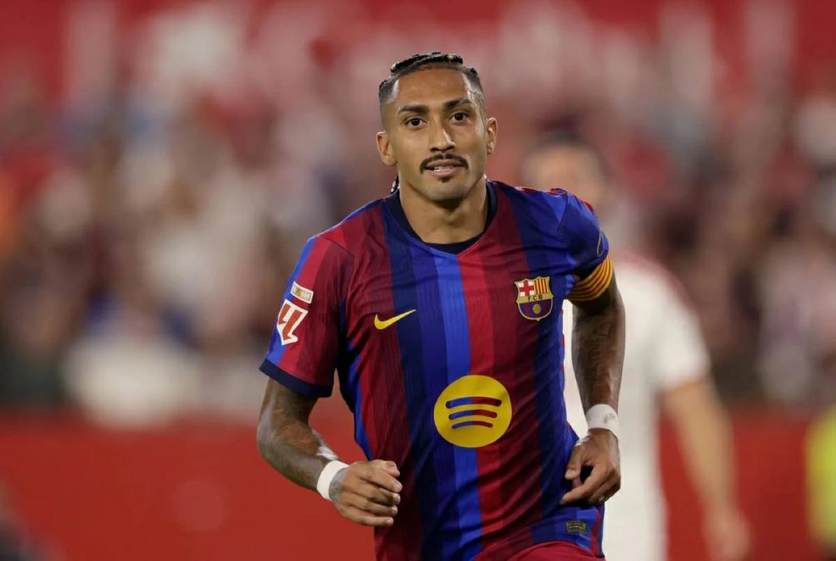 هل تهدد الإصابة مشاركة رافينيا مع برشلونة في «الكلاسيكو»؟