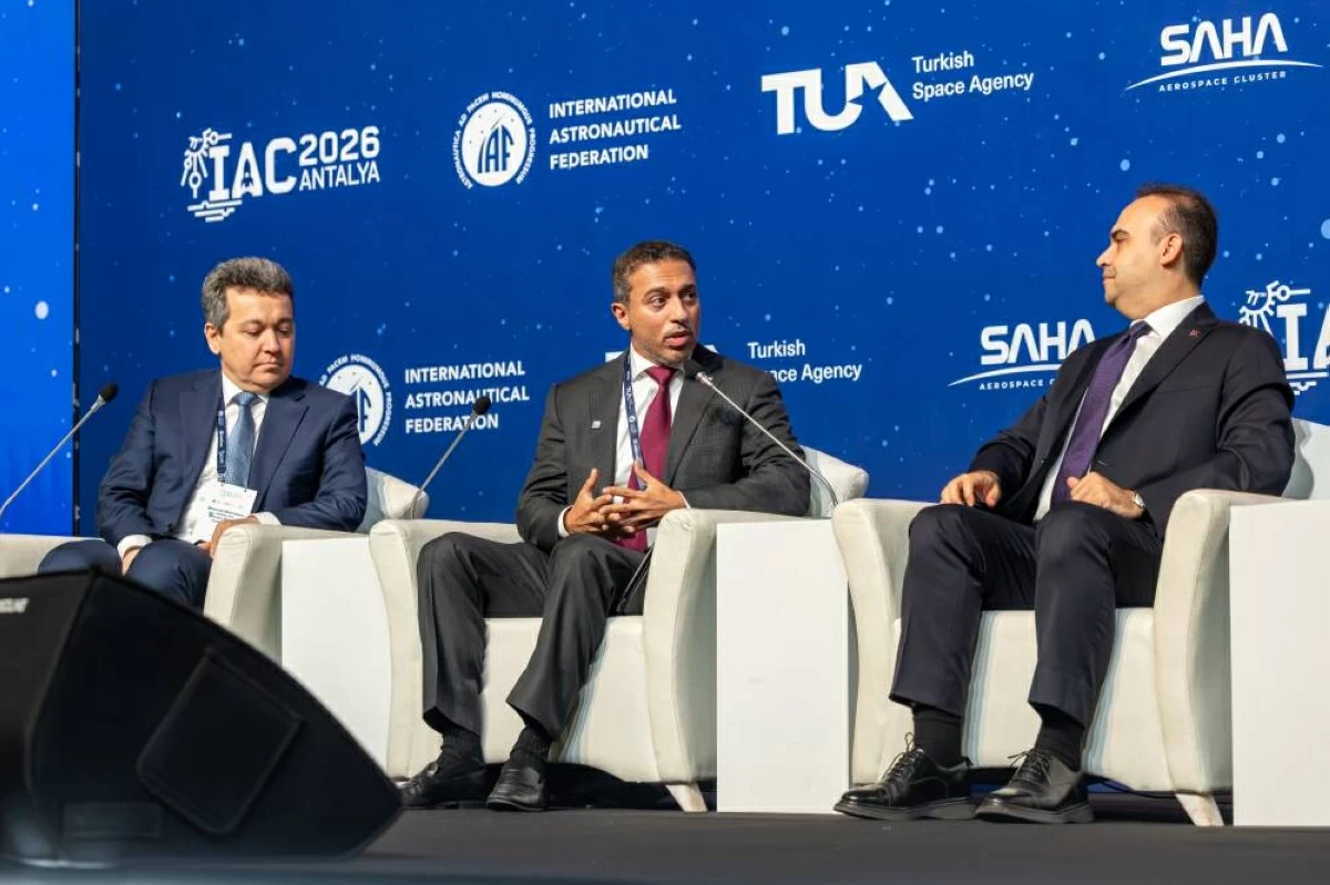 الإمارات تعزز شراكاتها لبناء اقتصاد فضائي متكامل